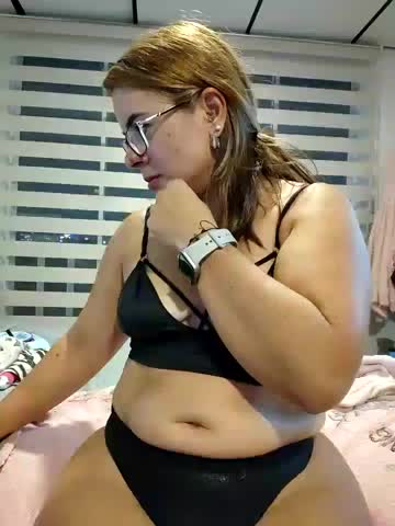 MilfLuna Webcam Chat October 19, 2026