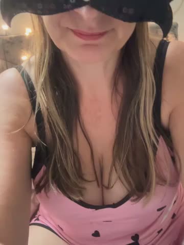 X-Bella22-X Webcam Chat October 19, 2026