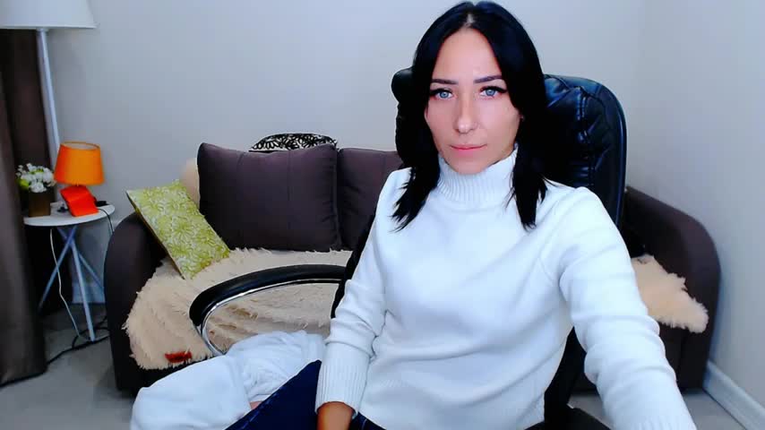 BURNING-BRUNETKA Webcam Star October 19, 2026