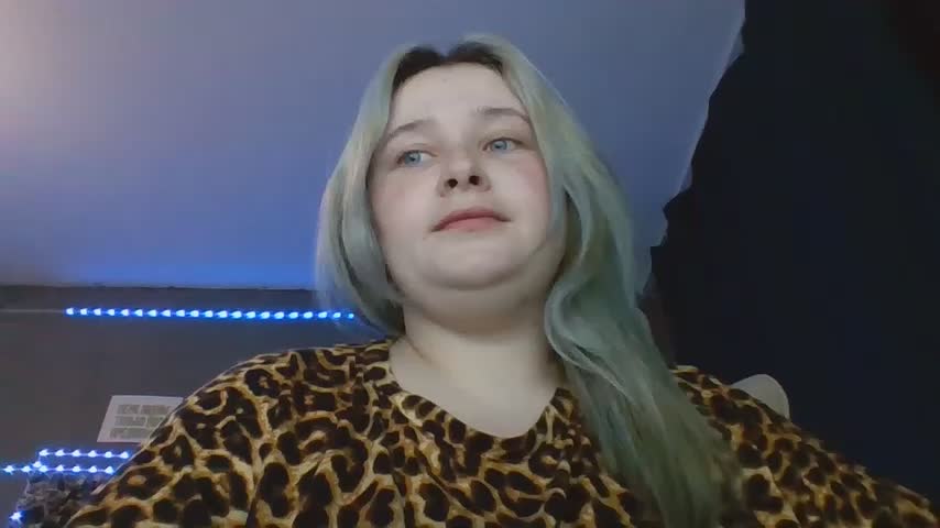 Light_Luna Webcam Chat October 19, 2026