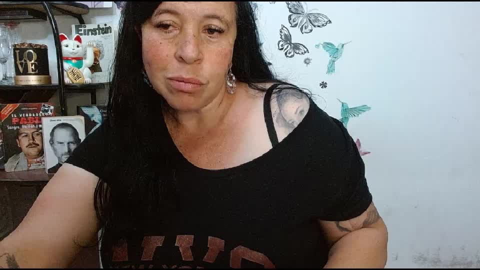 LauraMallioni Webcam Chat October 19, 2026