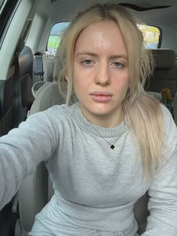 Holly-Glamour Webcam Chat October 19, 2026
