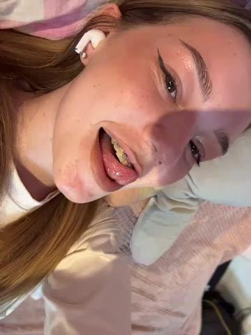 MilaMoone Webcam Star October 19, 2026