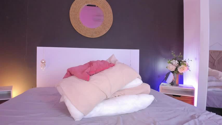 VioletPaket Webcam Chat October 19, 2026