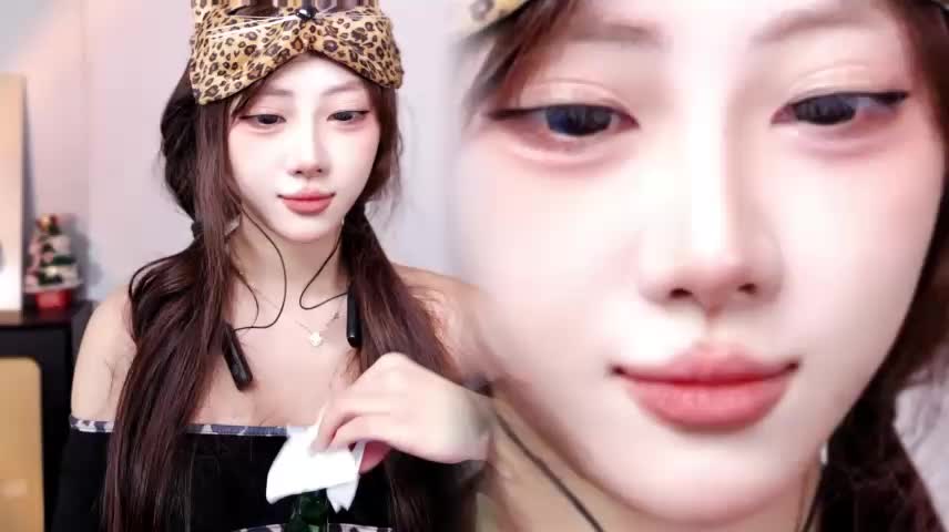 Dolly__Baby Webcam Chat October 19, 2026