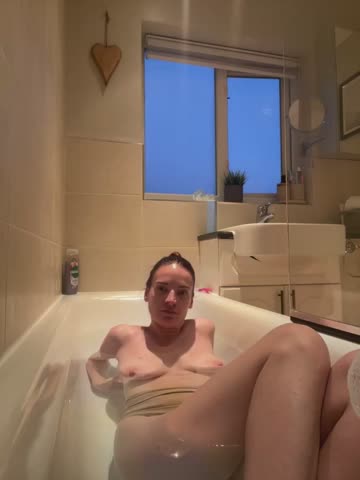 LaceyLondonXO Webcam Chat October 19, 2026