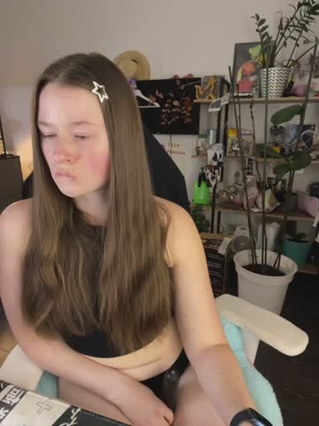 sweetest_pie Webcam Chat October 20, 2026