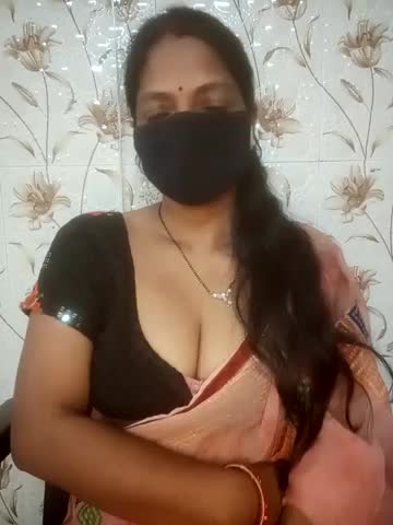 Pooja-121 Webcam Chat October 20, 2026
