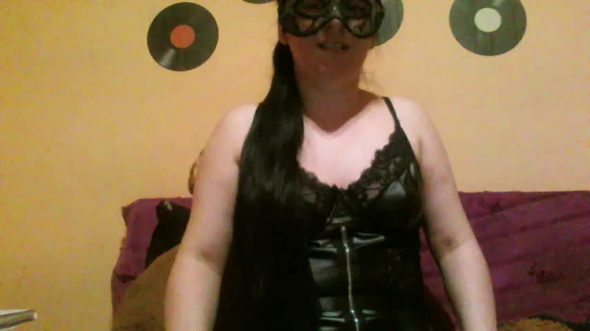 FemDom32 Webcam Chat October 20, 2026