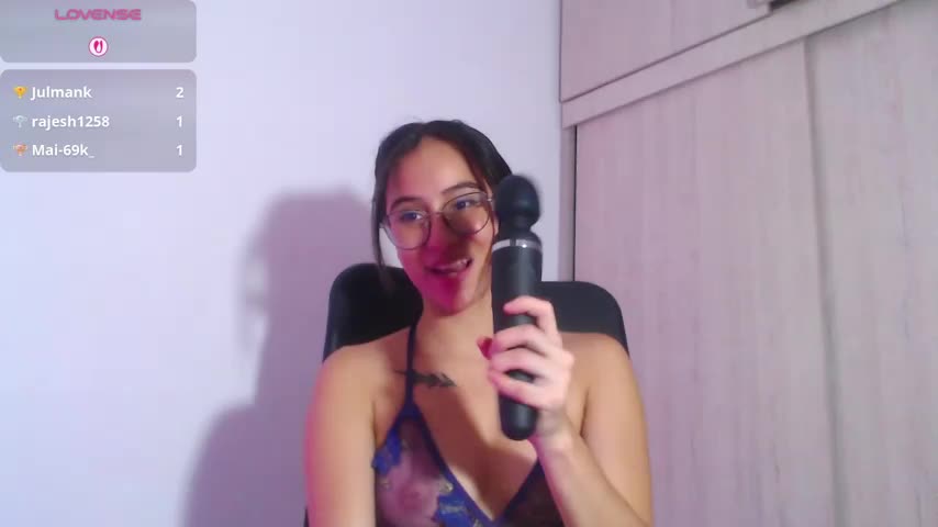luna_blossom__ Webcam Chat October 20, 2026
