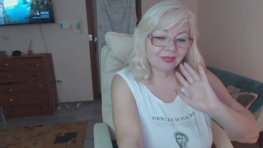 LavandaMay Webcam Chat October 20, 2026