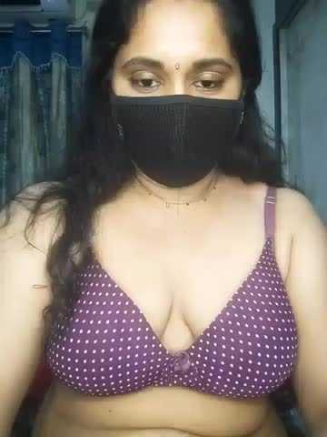 doly_thebubbly Webcam Chat October 20, 2026