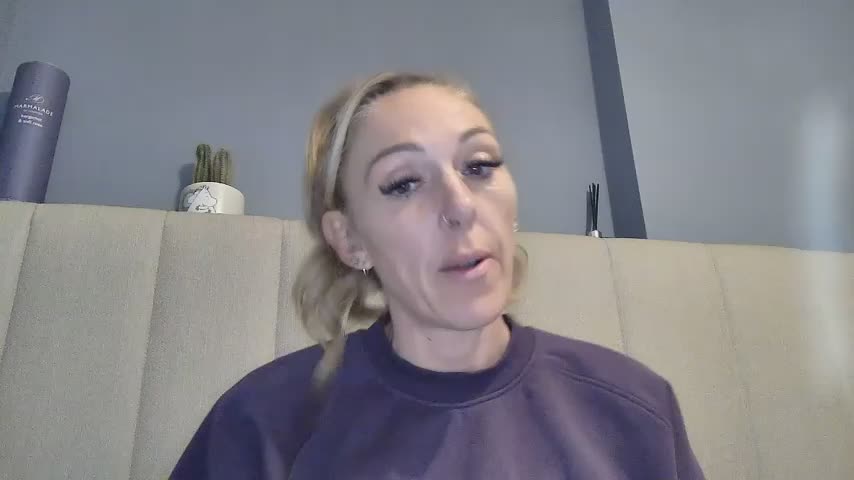 Hannah-Luxe Webcam Chat October 20, 2026