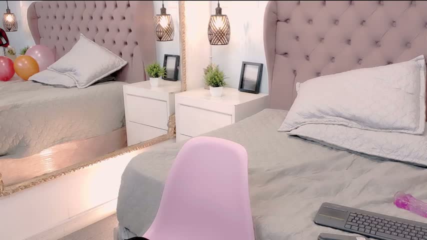 Luanna_2 Webcam Chat October 20, 2026