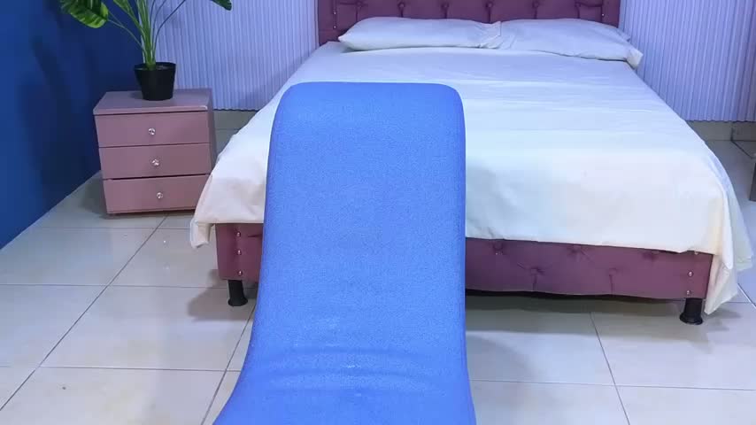 luxury_tallgirl Webcam Chat October 20, 2026