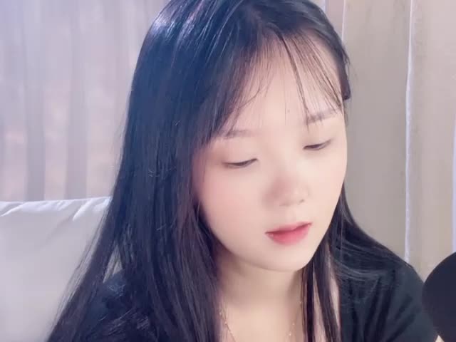 yiyi88888 Webcam Chat October 20, 2026