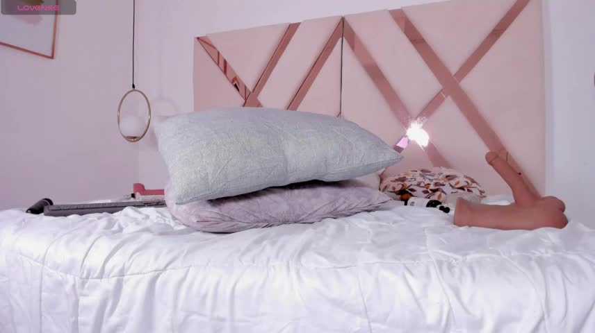 Niicol_jenneer01 Webcam Chat October 20, 2026