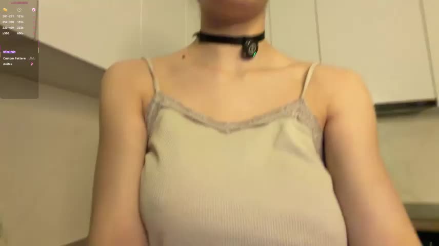 Carolini_i Webcam Chat October 20, 2026