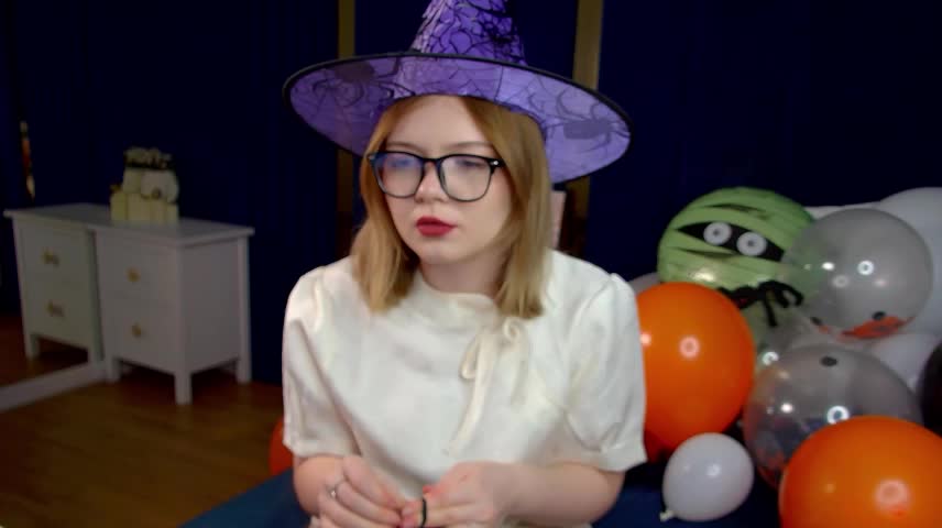 ElinaVale Webcam Chat October 21, 2026