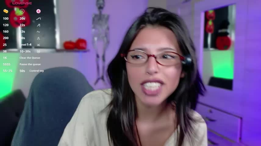 NanakoDollx Webcam Chat October 21, 2026