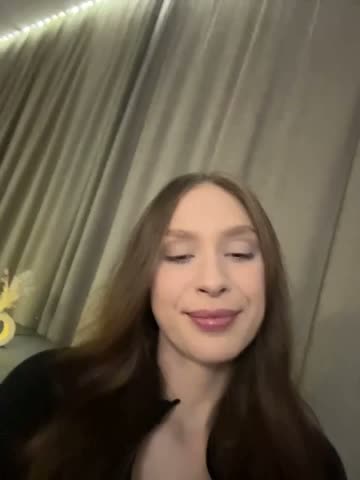 mi_mi Webcam Chat October 21, 2026