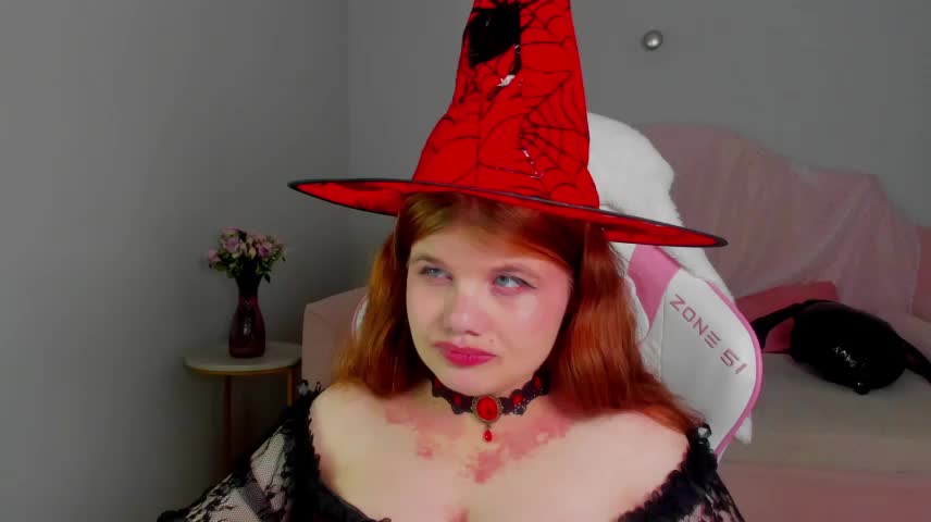 ChloeHalses Webcam Chat October 21, 2026