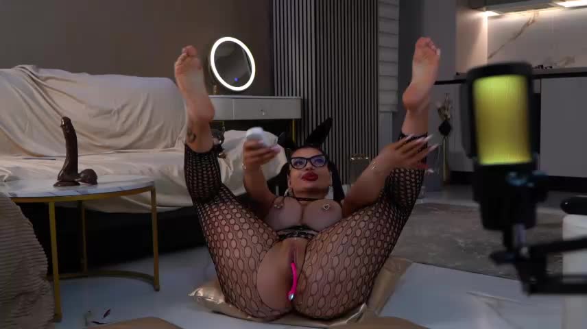 ButterBeba Webcam Chat October 21, 2026