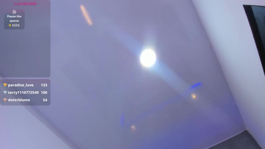 emma_fox84 Webcam Chat October 21, 2026