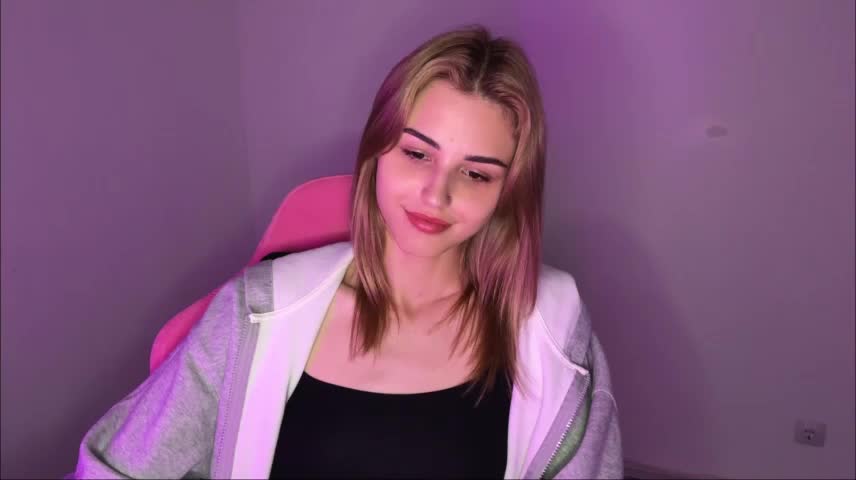 neweva_ Webcam Chat October 21, 2026