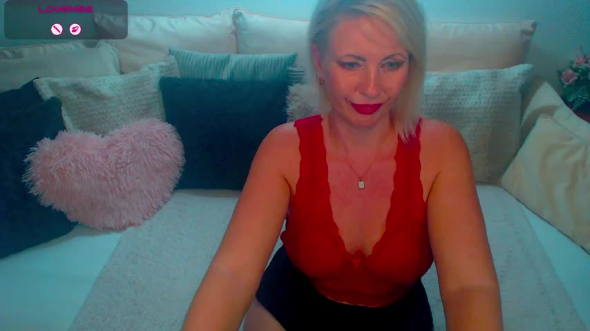 Royally_Alix Webcam Chat October 21, 2026