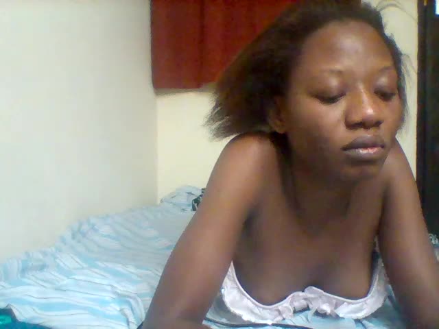 bee_queen9 Webcam Chat October 21, 2026