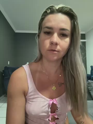 SuhHWhotwife Webcam Chat October 21, 2026