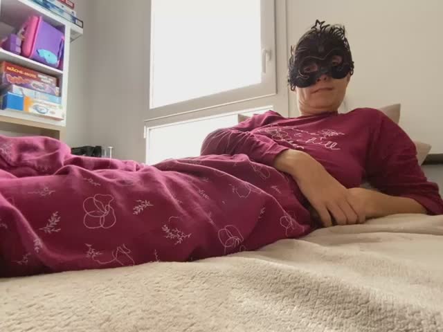 Marilou1983 Webcam Chat October 21, 2026