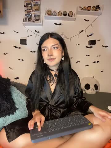 Isiswaifu Webcam Chat October 21, 2026
