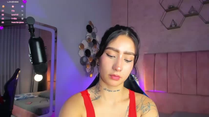 magic_kira_foxxx Webcam Chat October 21, 2026