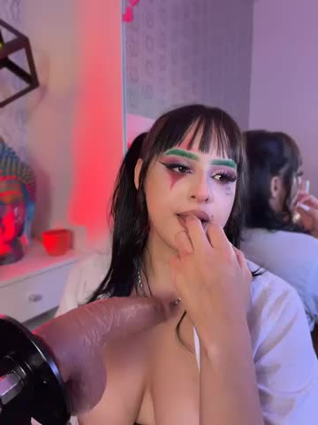 Lily_StClair Webcam Chat October 21, 2026