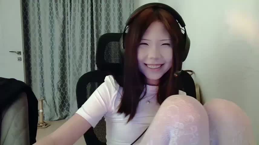 AprilOnilll Webcam Star October 21, 2026