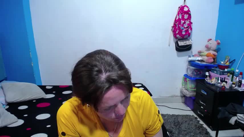 carolinhe26 Webcam Chat October 21, 2026