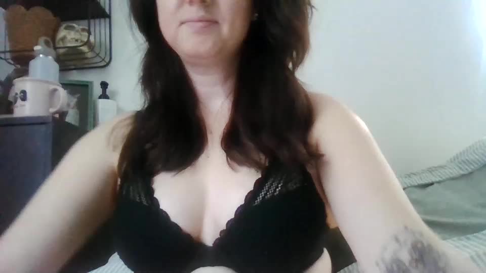 honeybee0710 Webcam Chat October 21, 2026