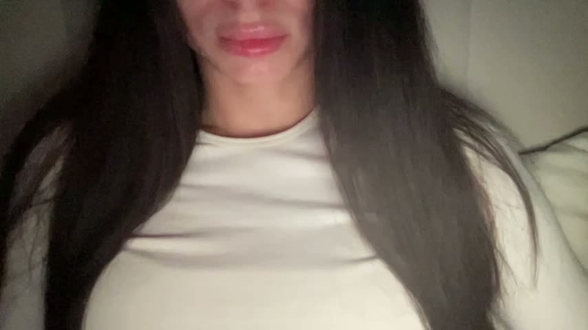 AdeleMills Webcam Chat October 22, 2026