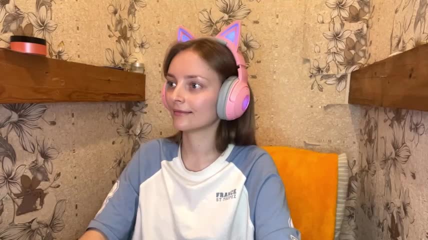 EmyMiu Webcam Chat October 22, 2026