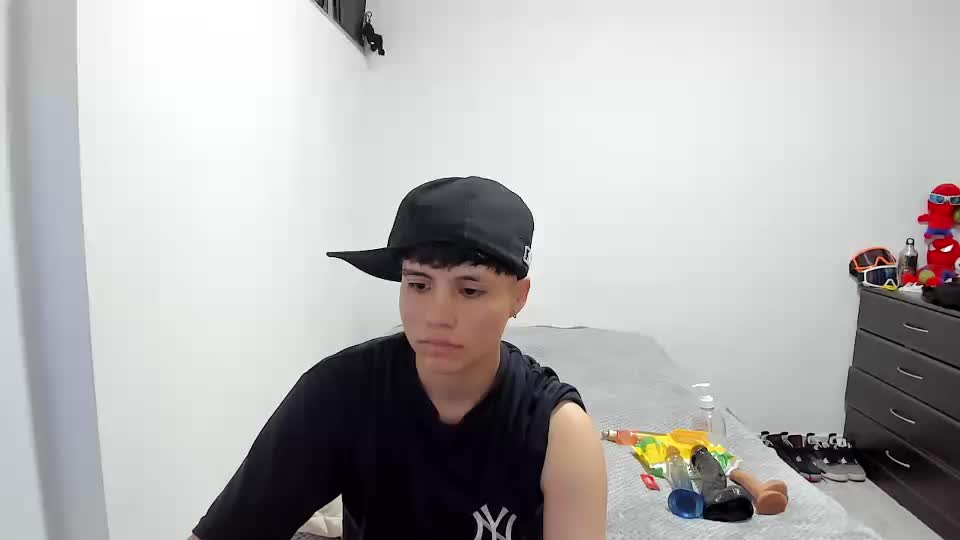 Bruno_Cruzz Webcam Chat October 22, 2026