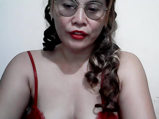 tinypusie Webcam Chat October 22, 2026