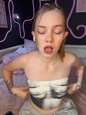 MilaMoone Webcam Chat October 22, 2026