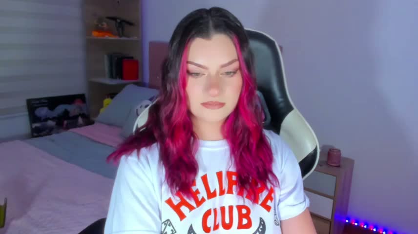 OphelianaRose33 Webcam Chat October 22, 2026