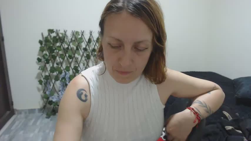 kikiperre Webcam Chat October 22, 2026