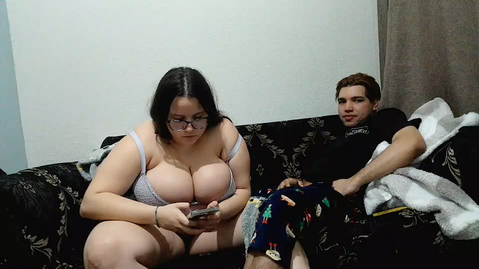 nerd_couple Webcam Chat October 22, 2026