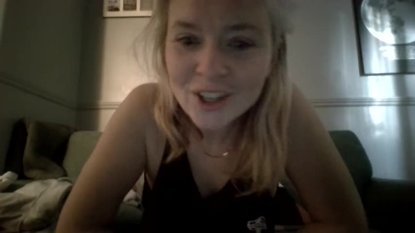MrsMercedes26 Webcam Chat October 22, 2026
