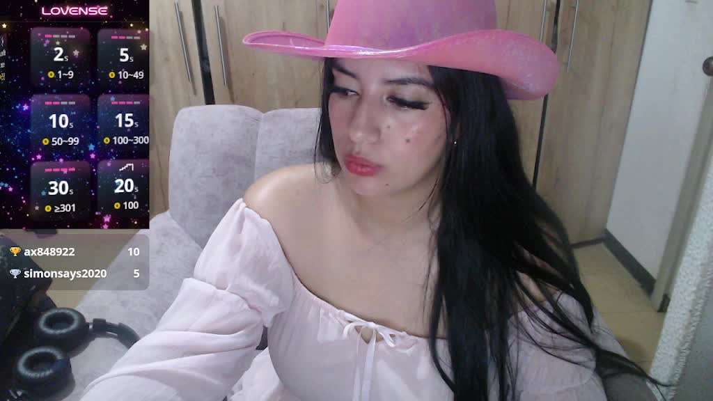 emma_grace11 Webcam Chat October 22, 2026