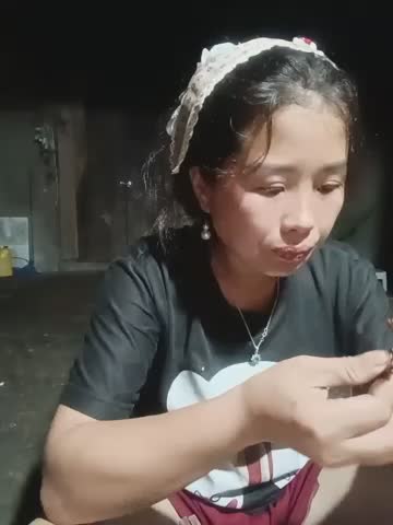 HeresThuy22 Webcam Chat October 23, 2026